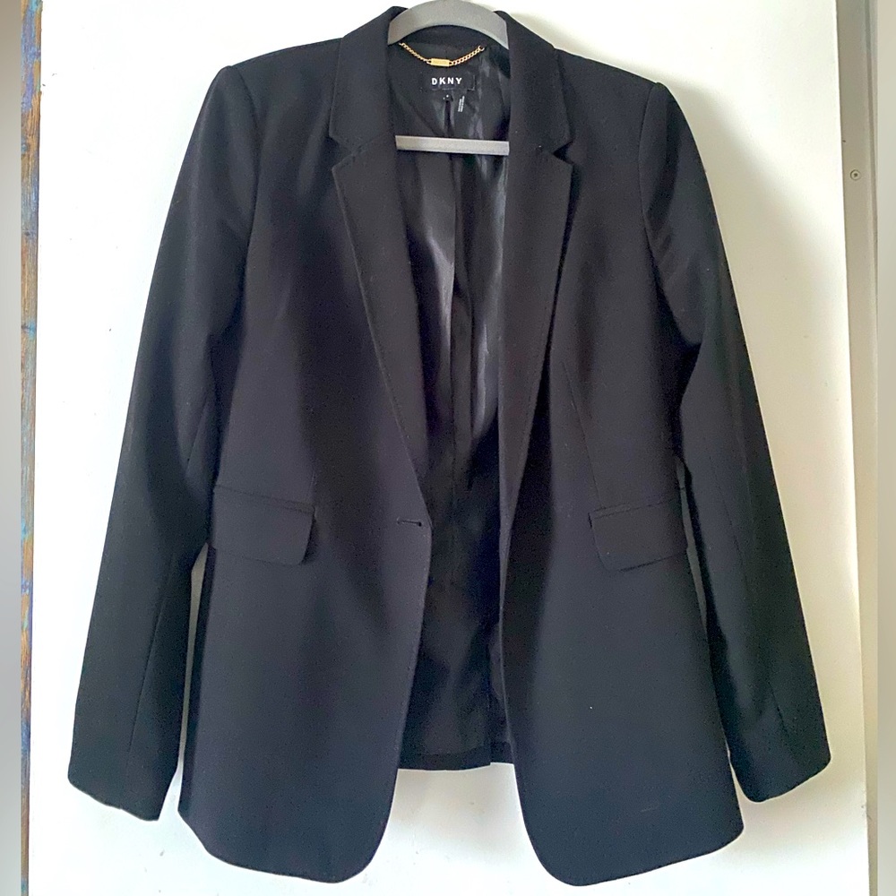 Black must have blazer